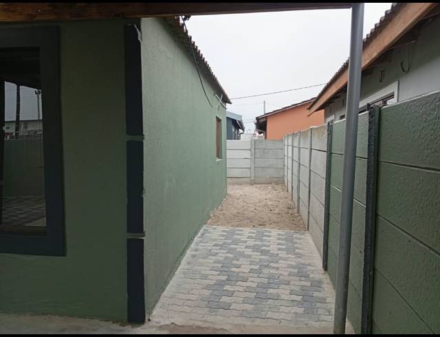 2 BEDROOM FREEHOLD FOR SALE IN GRIFFITHS MXENGE